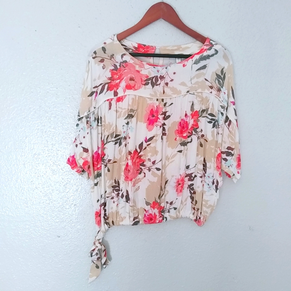 Seven7 S Summer Floral Bubble Hem Side Tie Top
